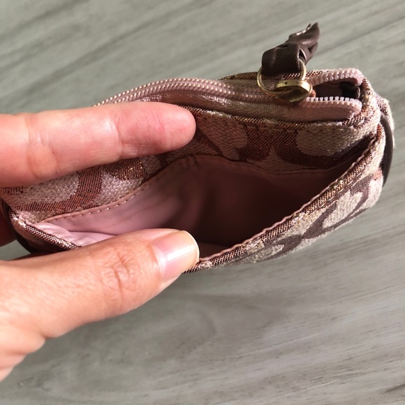Signature coach dusty pink/rose gold coin pouch - Picture 2 of 6